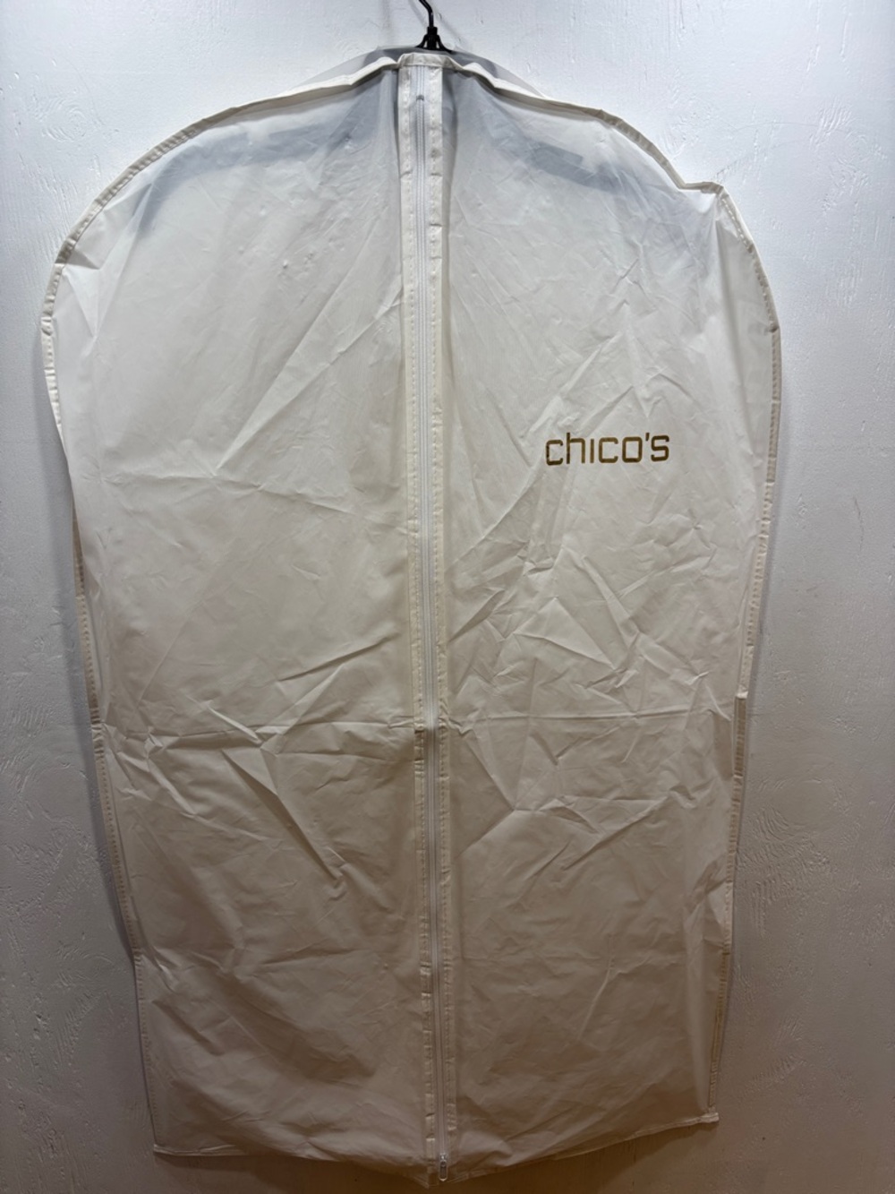 Chico's Cream Protective Garment Bag with Logo